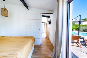 2 chambres, fer et planche à repasser, Wi-Fi gratuit, draps fournis
