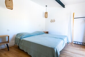 2 chambres, fer et planche à repasser, Wi-Fi gratuit, draps fournis