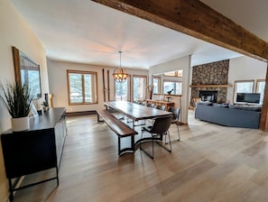 Dining - Garage  | Private Hot Tub | Updated | Mtn Views (Keystone)