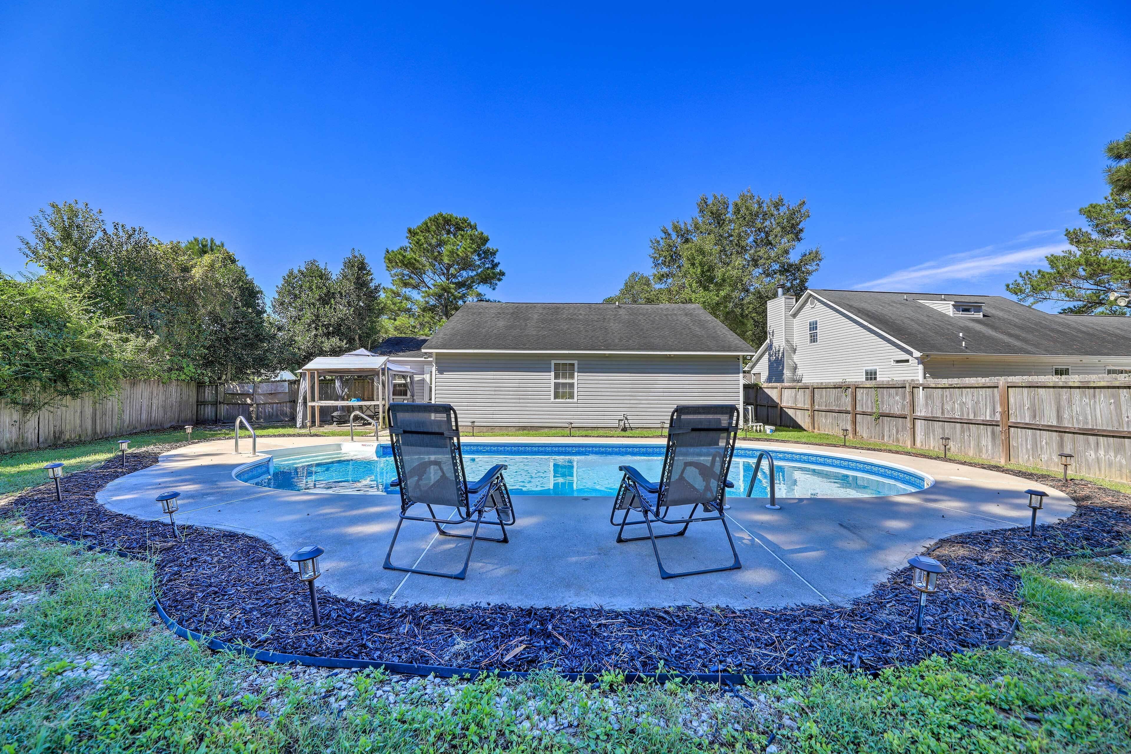 Pet-Friendly Jacksonville Home w/ Fenced Yard