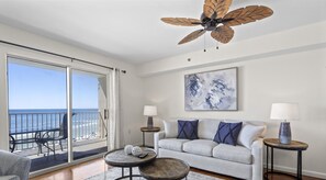 TV - Gulf Front Condo | Outdoor Pool! | Liquid Life (Orange Beach)