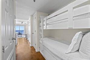 1 bedroom, iron/ironing board, free WiFi, bed sheets - Gulf Front Condo | Outdoor Pool! | Liquid Life (Orange Beach)