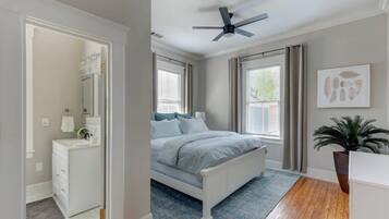 2 bedrooms, desk, iron/ironing board, WiFi