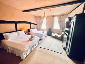 Executive Twin Room | Memory foam beds, blackout drapes, iron/ironing board, bed sheets - George and Dragon Hotel (High Wycombe)