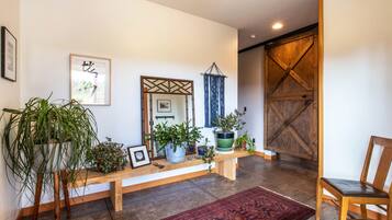 House, 2 Bedrooms | Living room
