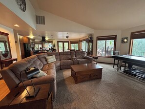 Smart TV, fireplace - Sauna+firewood Hot-tub+Oyster beach+relaxing views  (Shelton)