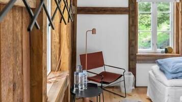 Hochwertige Bettwaren, Daunenbettdecken, Verdunkelungsvorhänge