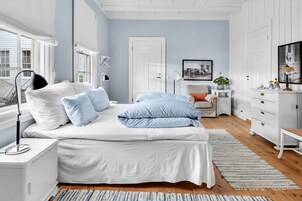Quarto | Roupas de cama premium, edredons de pluma, cortinas blackout