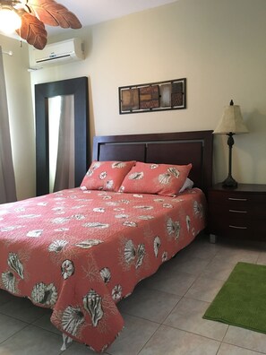 2 bedrooms, in-room safe, iron/ironing board, free WiFi