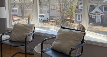 Cape Getaway 4 Bedroom w/ Outdoor Shower, Ramp Access to Water, New Bathroom