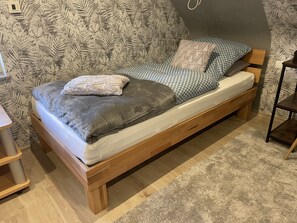 2 bedrooms, desk, iron/ironing board, travel cot