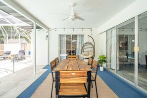 Outdoor dining