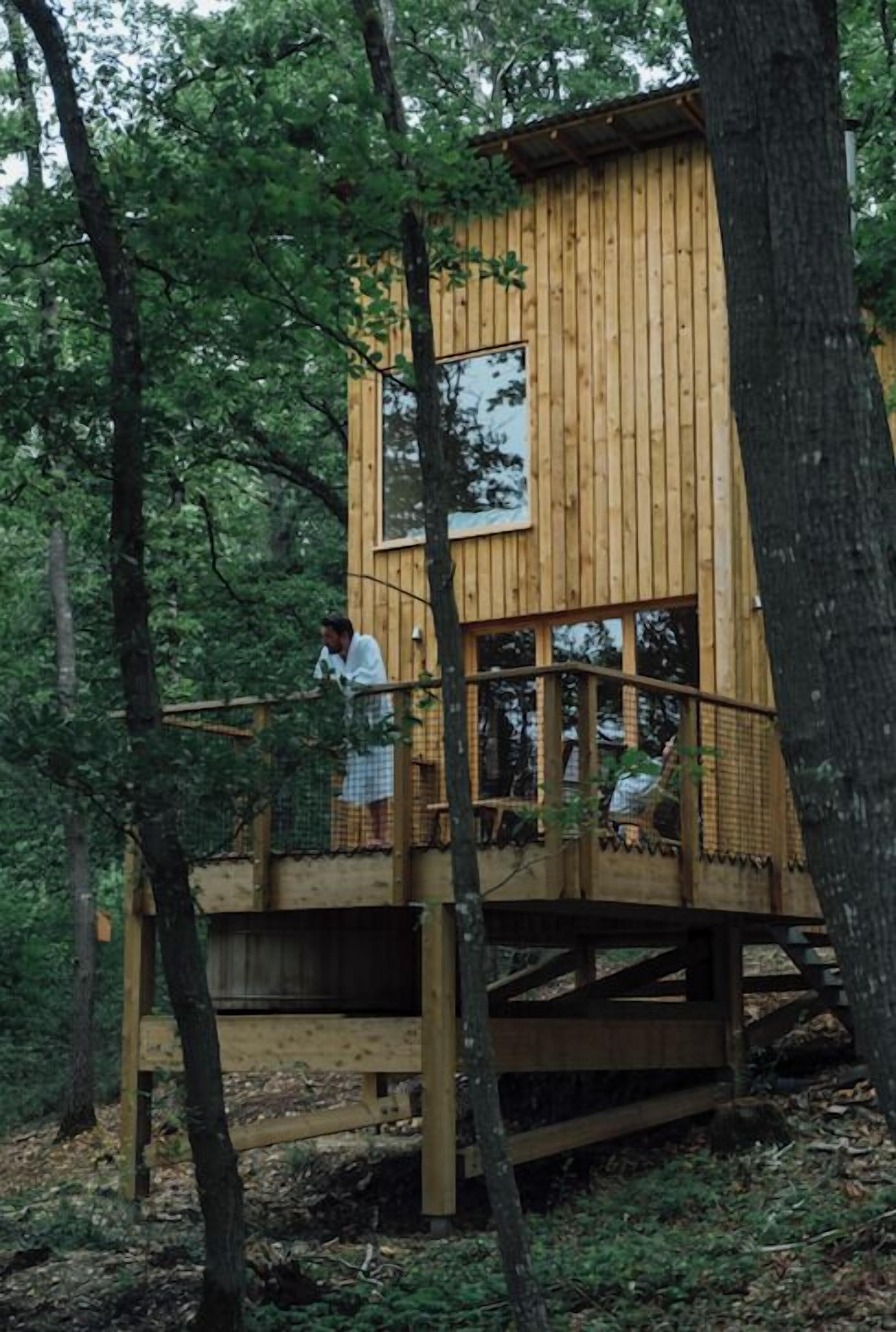 Luksusmökki | Minibaari, pimennysverhot, vuodevaatteet