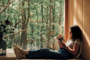 Family Cabin | Minibar, blackout drapes, bed sheets - Youza Ecolodge - Cabane dans les arbres (La Couture Boussey)