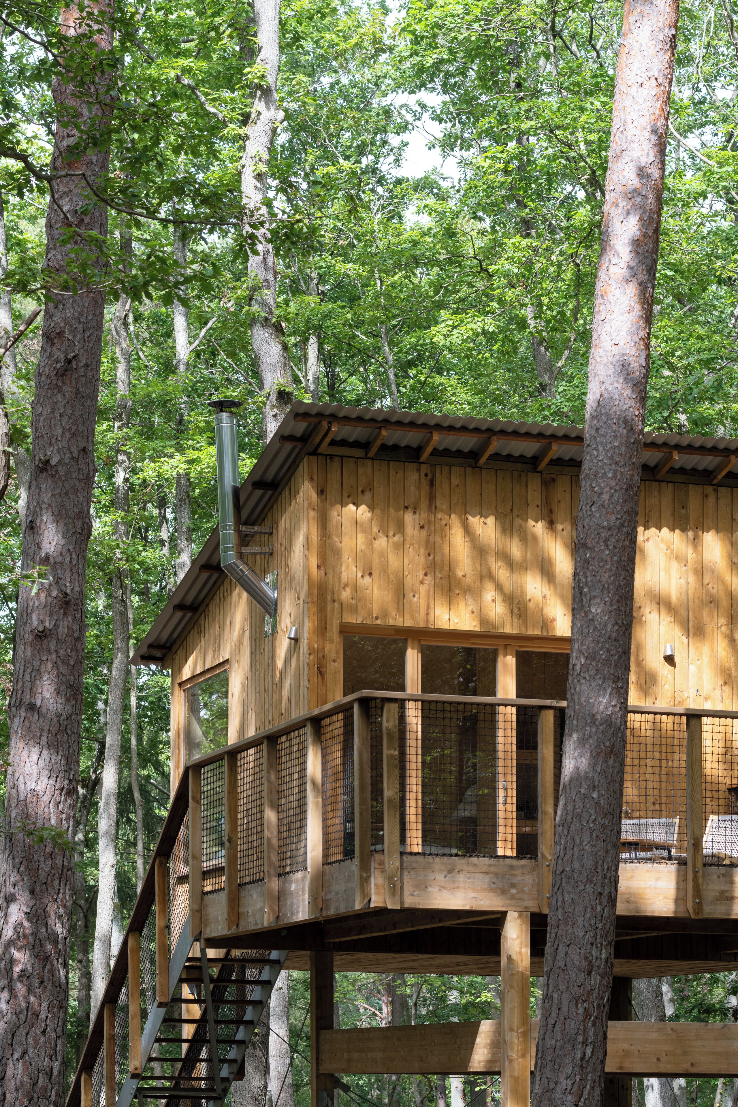 Stuga Superior | Minibar, mörkläggningsgardiner och sängkläder