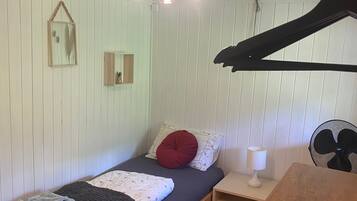 2 habitaciones, cuna de viaje, wifi gratis y ropa de cama