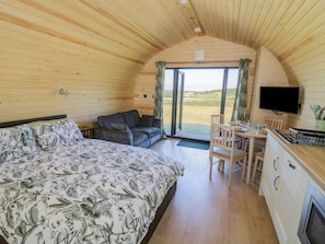 1 bedroom, individually decorated, individually furnished, free WiFi - Tamina (Worcester)