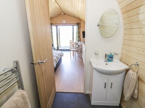 2 bedrooms, individually decorated, individually furnished, free WiFi - Ailsa Craig (Worcester)