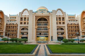 Exterior - GLOBALSTAY. Sarai Apartments on the Beach (Dubai)