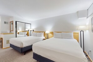 Strygejern/strygebræt, internetforbindelse, sengetøj