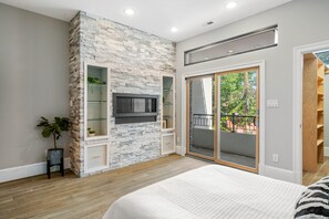 3 bedrooms, in-room safe, desk, iron/ironing board