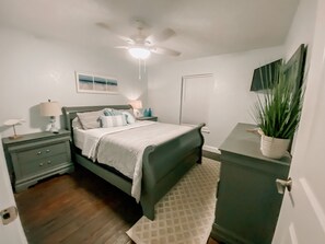 1 habitación, tabla de planchar con plancha, wifi y ropa de cama 