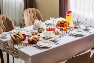 Desayuno bufé gratuito y diario