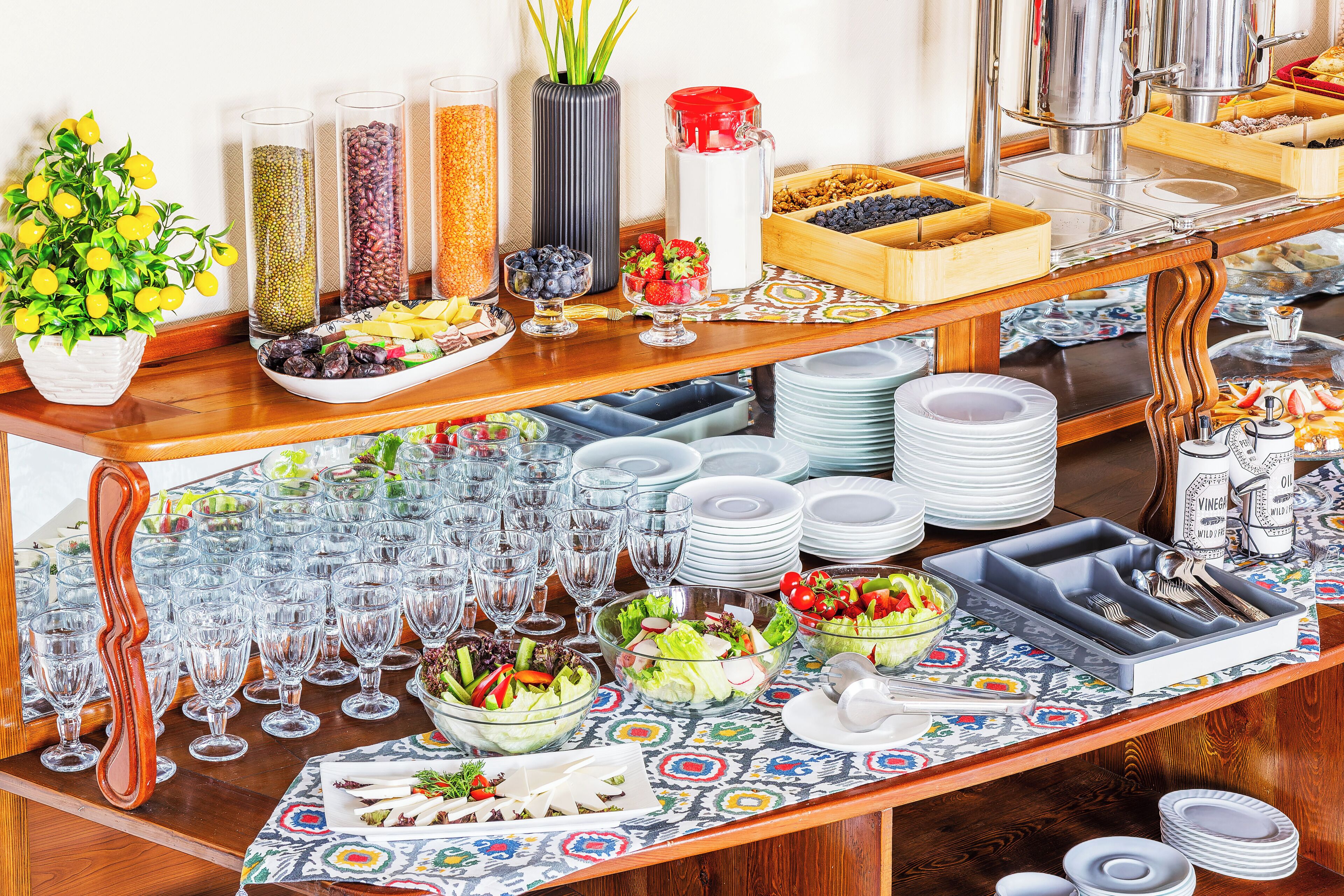 Free daily buffet breakfast