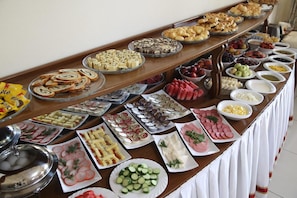 Tägliches inbegriffenes Frühstücksbuffet