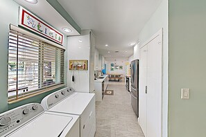 Interior - Quiet, spacious canal-side home with private pool, waterfront patio & central AC (Marathon)