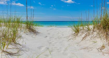 Gulf Front! Beach Service Included March to November! Windancer 104!