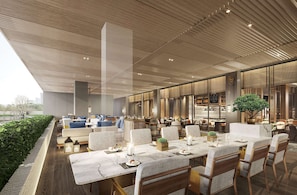 Petit déjeuner et déjeuner servis sur place, restauration en plein air