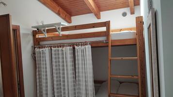1 chambre, lit parapluie, Wi-Fi, draps fournis