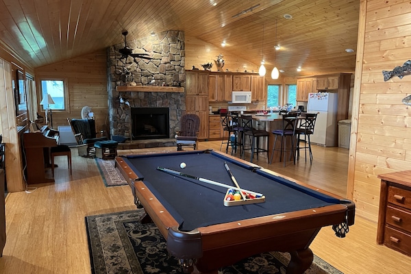 Spielezimmer