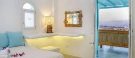 3 bedrooms, in-room safe, desk, iron/ironing board