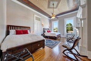 7 bedrooms, iron/ironing board, WiFi, bed sheets