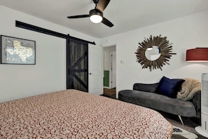 3 bedrooms, iron/ironing board, free WiFi, bed sheets
