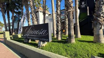 Enceinte de lâhĂ©bergement