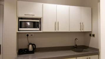 Junior Suite | Private kitchenette | Electric kettle