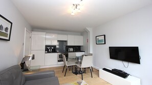 Classic Apartment | Living area - Chiltern Street Apartments (London)