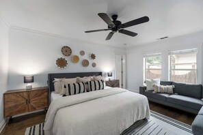 3 habitaciones, tabla de planchar con plancha, wifi y ropa de cama 
