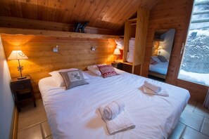 6 makuuhuonetta, silitysrauta/-lauta, vauvan matkasänky, Wi-Fi