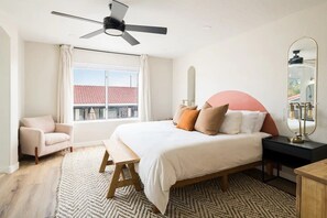 5 bedrooms, desk, iron/ironing board, travel crib