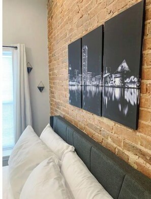 2 bedrooms, in-room safe, iron/ironing board, free WiFi