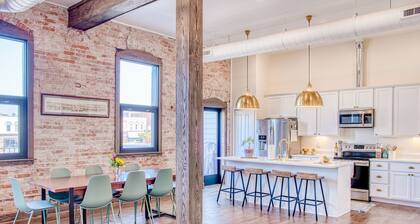 Luxurious Downtown Owosso Loft