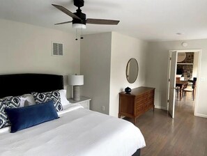 4 bedrooms, iron/ironing board, free WiFi, bed sheets