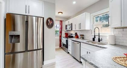 Groovy Getaway in the Heart of Denver