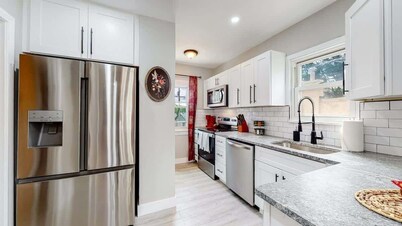 Groovy Getaway in the Heart of Denver