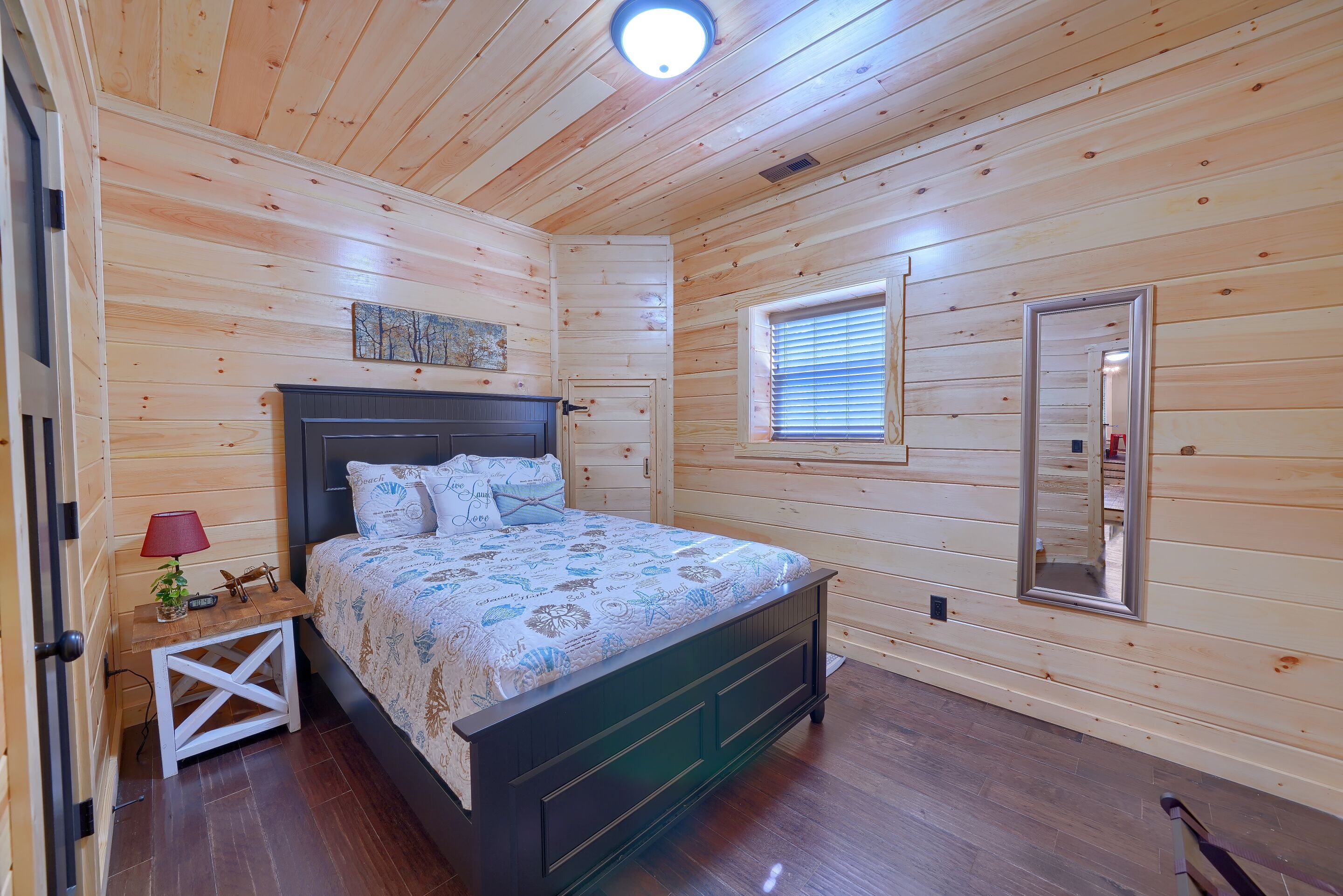6 bedrooms, free WiFi, bed sheets