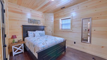6 bedrooms, free WiFi, bed sheets